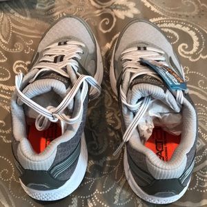 Saucony Cohesion 10 women’s size 5W